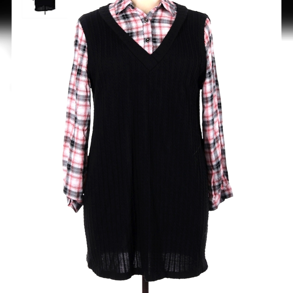 AUW plaid v-neck dress size medium in women's